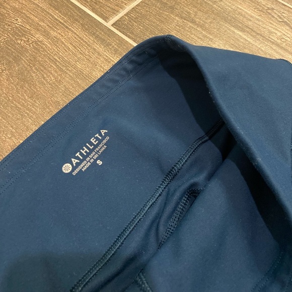 Athleta - High waisted Side Pocket Ankle Cropped Leggings - Picture 5 of 13